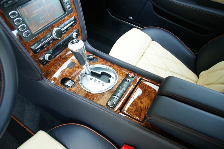 Детали интерьера Bentley Continental GT Series 51 2010 года  (фото 62 из 67)